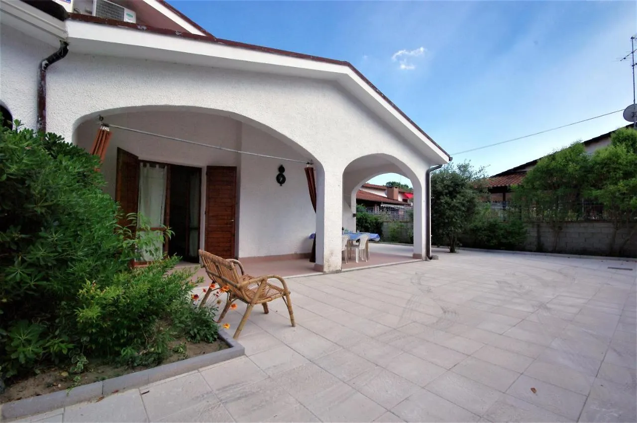Villa Elia Con Grande Giardino Recintato E Posto Auto A Due Passi Dal Mare Lido di Pomposa Italy