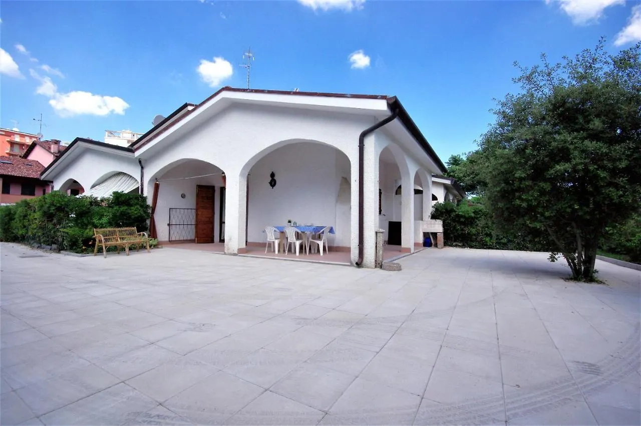 Holiday home Villa Elia Con Grande Giardino Recintato E Posto Auto A Due Passi Dal Mare Lido di Pomposa